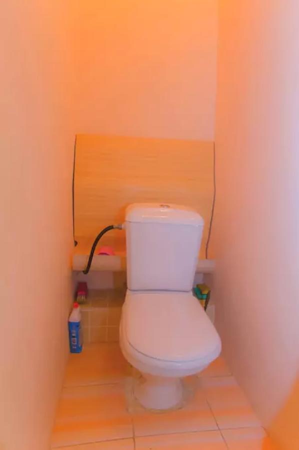 Guest House Otradny For 3 Rooms Kiev Exterior foto